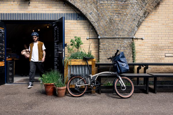 Brompton G Line with Roller Frame - 8-velocidades Traildust White - Imagen 3