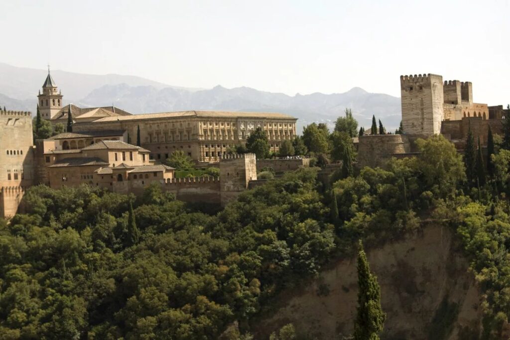 Vista de la Alhambra desde el Mirador de San Nicolás en el Albaicín